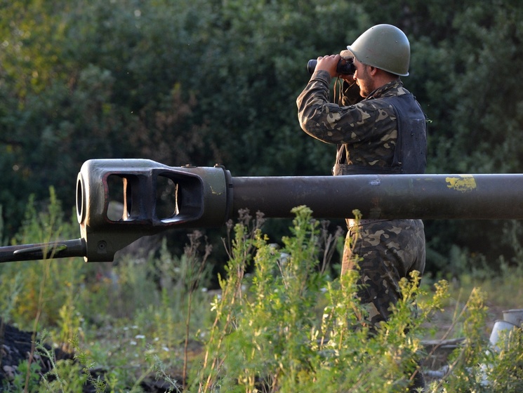 Генштаб ВСУ: Украина готова к отводу вооружения калибром менее 100 мм от линии столкновения