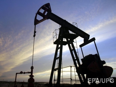 Цена на нефть Brent удерживается выше $48 за баррель