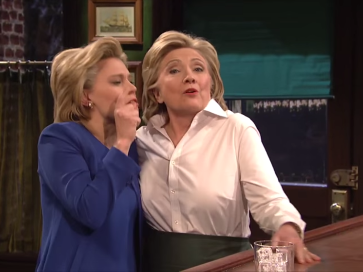 Хиллари Клинтон снялась в юмористическом шоу в роли бармена. Видео