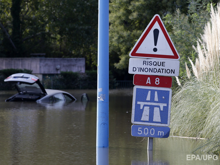 МИД: Украинка погибла в результате наводнения на юге Франции