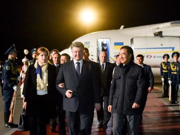 Порошенко прибыл в Астану и проводит встречу с премьером Казахстана