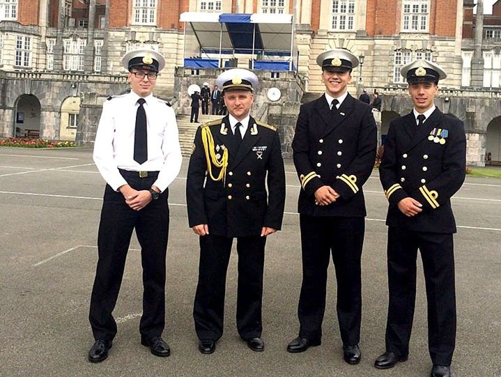 Трое крымских курсантов-"нахимовцев", отказавшихся присягать России, закончили колледж ВМС в Великобритании