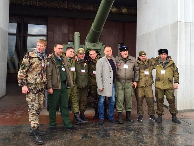 В Москве прошел съезд организации "Союз добровольцев Донбасса", основной темой которого стала помощь боевикам