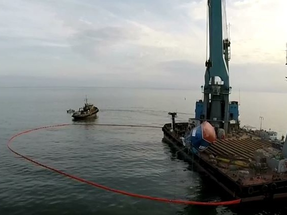 Опубликована запись спасательной операции по поднятию со дна катера "Иволга". Видео