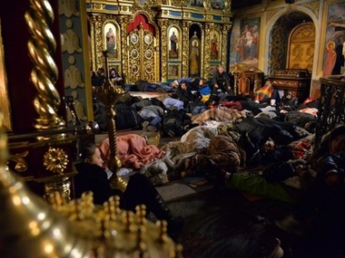 Михайловский собор переполнен ранеными 