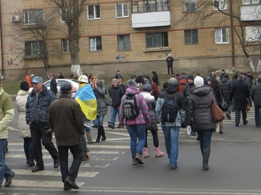 Винничане в знак протеста против событий в Киеве перекрыли движение в центре города