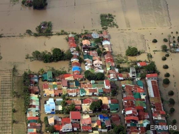 Жертвами обрушившегося на Филиппины тайфуна "Коппу" стали уже 47 человек