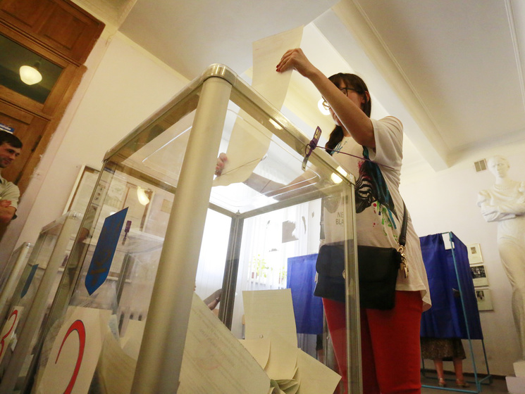 Блок Петра Порошенко будет инициировать изменения законодательства, чтобы провести выборы в Мариуполе 15 ноября