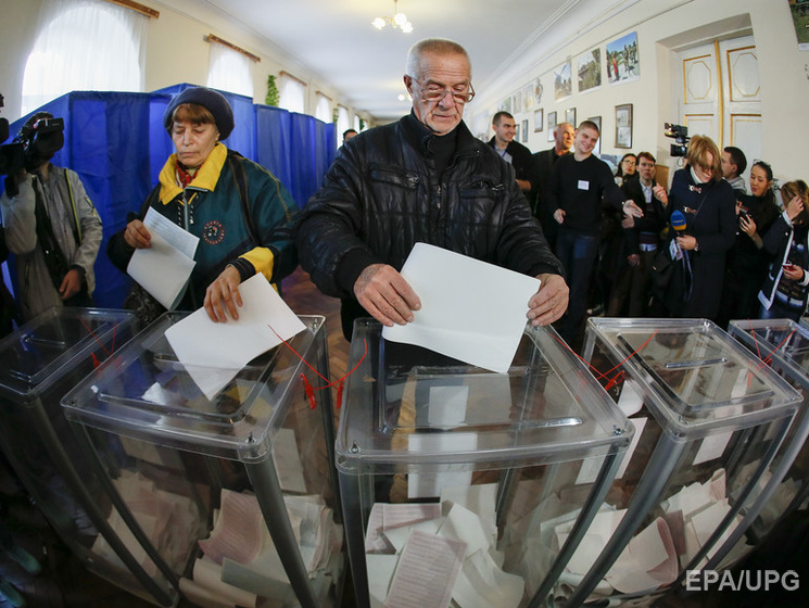 В Донецкой области пенсионер чуть не проголосовал вместо всех 15 членов своей семьи