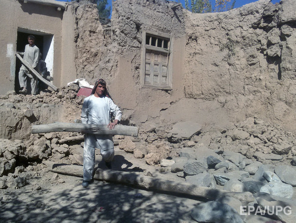 Число погибших в результате землетрясения в Пакистане и Афганистане достигло 385