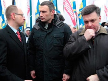 Оппозиция требует от Януковича полного перемирия