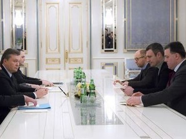 Лидеры оппозиции встретились с Януковичем