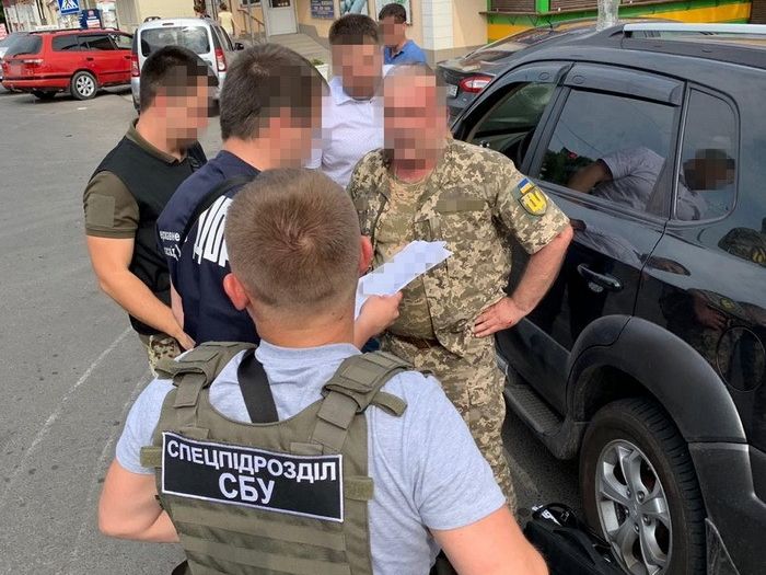 В Одесской области СБУ за взяточничество задержала заместителя главы военного комиссариата