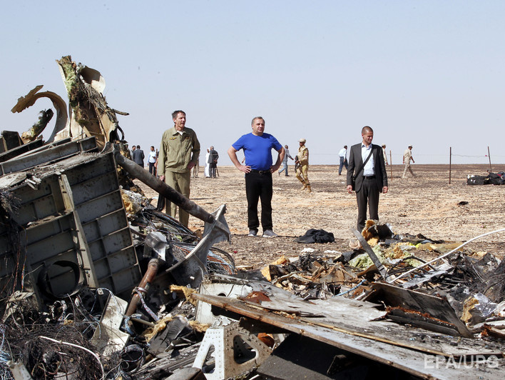 МЧС РФ: На месте крушения А321 обнаружено 12 фрагментов самолета