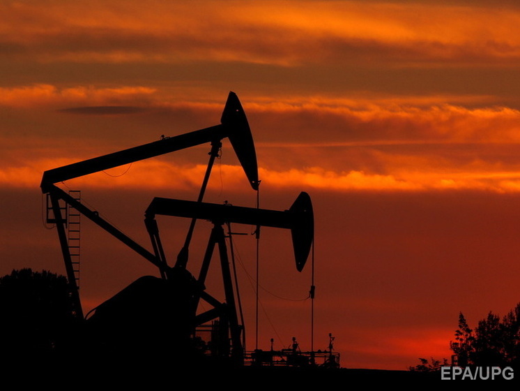 Цена на нефть стабилизировалась ниже $48 за баррель