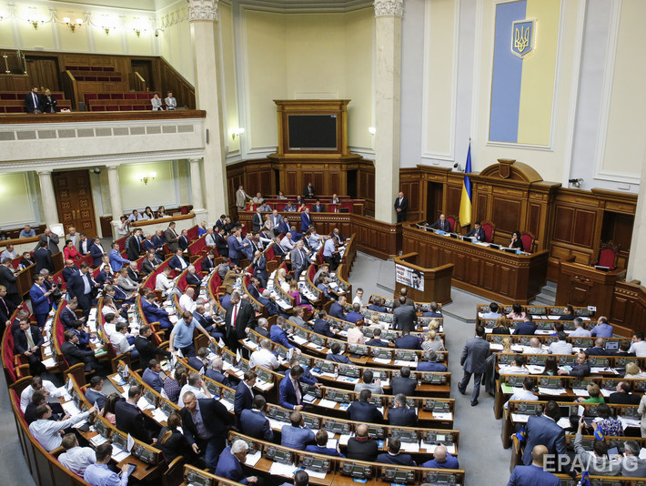 Рада приняла за основу законопроект о принудительном выдворении иностранцев