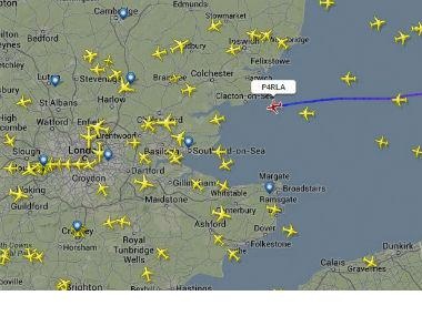 Самолет Ахметова приземлился в Лондоне