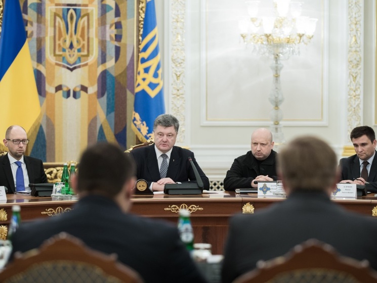 Порошенко: Ситуация на Донбассе имеет устойчивую тенденцию к обострению