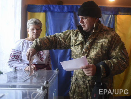 На выборах в Кременчуге явка во втором туре ниже, чем 25 октября. Пока проголосовало около 25% избирателей
