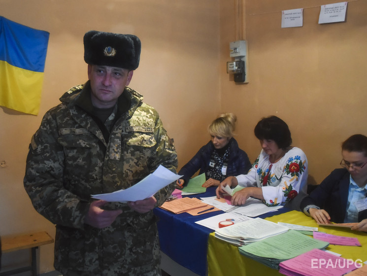 В день выборов в Киеве в МВД получили 27 сообщений о нарушениях