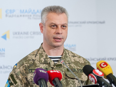 Спикер АП Лысенко: Украина вернет отведенное вооружение сил АТО в случае обострения ситуации на Донбассе