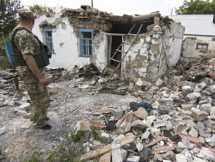 Пресс-центр АТО: Боевики 25 раз обстреляли украинские позиции и мирные населенные пункты