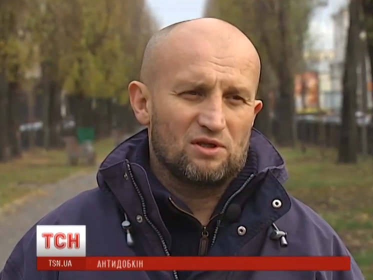 Активист Майдана Кравчук: Я предложил Добкину поговорить по-мужски на улице, но он спрятался за охраной. Видео