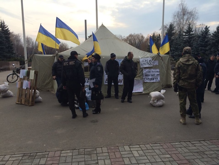 Егор Соболев: Бойцы АТО задержали и передали полиции подозреваемого в минировании палатки "Самопомочі" в Кривом Роге