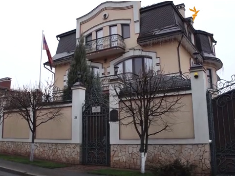 Посол Армении арендовал особняк у соратника Януковича – СМИ