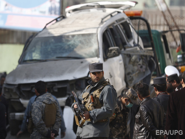 Афганский чиновник избежал гибели после нападения террориста-смертника