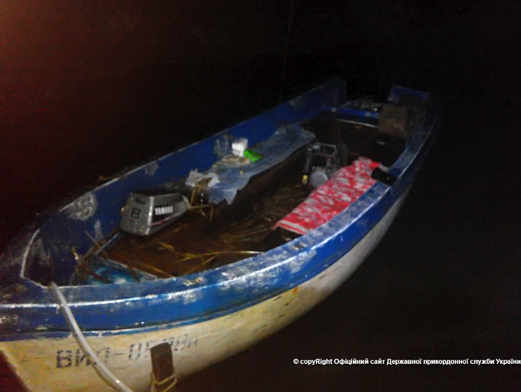 Пограничники спасли пятерых рыбаков на Дунае
