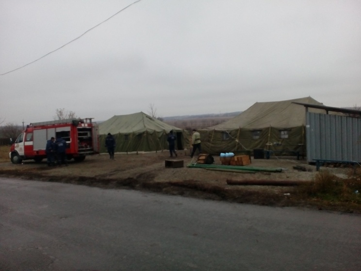 Госслужба по ЧС: Спасатели развернули пункты обогрева на контрольных пунктах въезда-выезда в Донецкой области