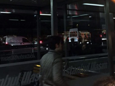 В Стамбуле взорвалась бомба, целью был автобус со спецподразделением полиции – СМИ