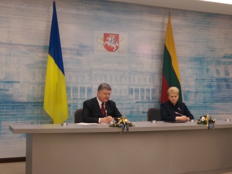Порошенко: Украина не поддастся на шантаж Москвы, с 1 января вступит в действие зона свободной торговли с ЕС