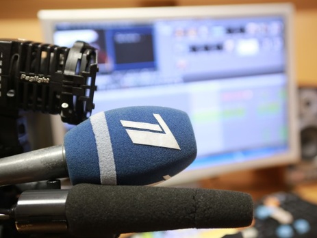 'Первый Балтийский канал, транслирующий преимущественно российские передачи останавливает выпуск новостей из-за'ограниченности полити