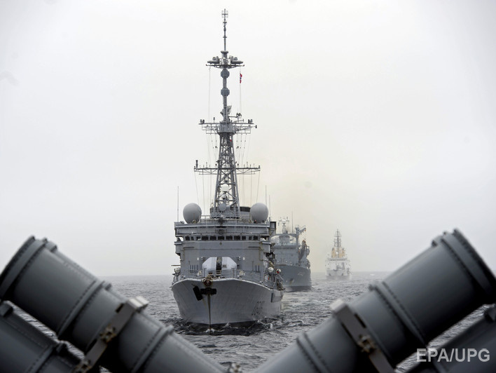 НАТО направил три военных корабля в Черное море