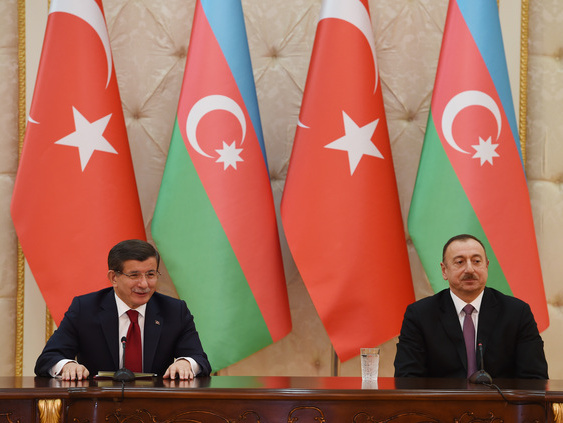 Турция и Азербайджан договорились ускорить строительство Трансанатолийского газопровода