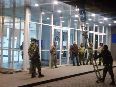 Полиция эвакуировала людей из криворожского горсовета из-за сообщения о минировании