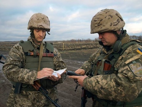 Пресс-центр АТО: Боевики продолжают вести огонь по позициям украинских военных на донецком и артемовском направлениях