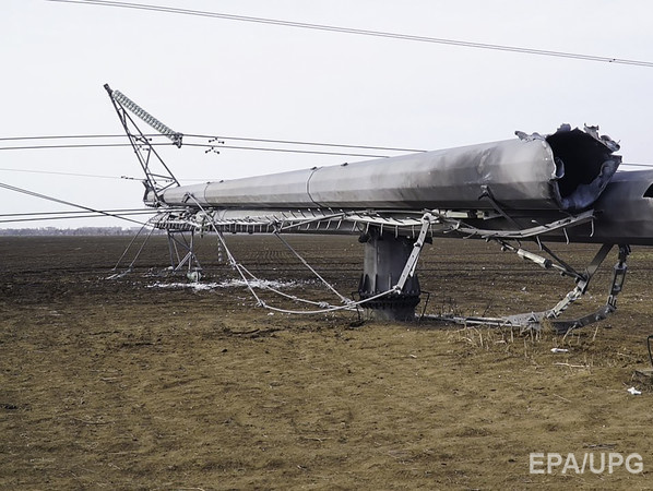 "Укрэнерго": Поставка электроэнергии в Крым практически прекратилась из-за аварии