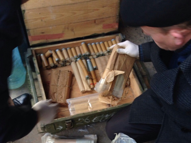 В Житомирской области в гараже замкомандира воинской части нашли склад боеприпасов