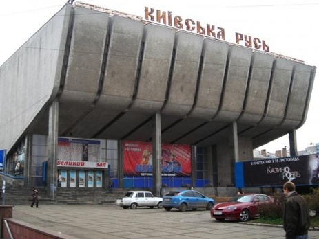 На сайте петиций к президенту собирают подписи против подорожания билетов в кинотеатры Украины