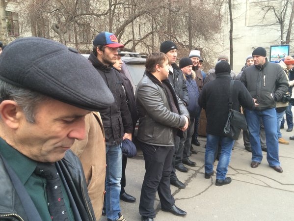 Дальнобойщики митингуют у здания администрации президента в Москве
