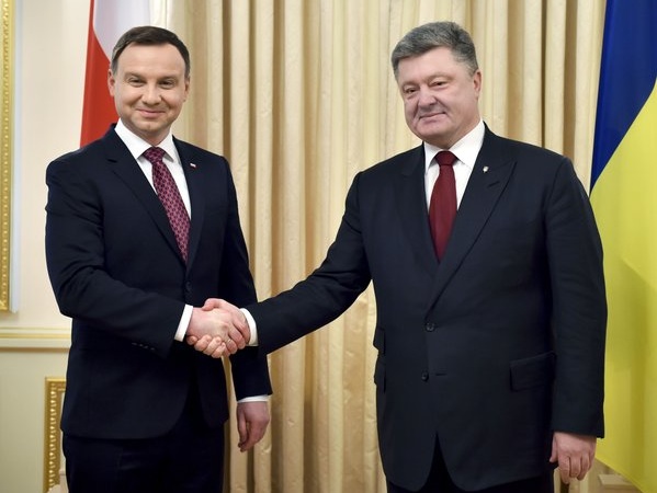 Порошенко: Польша выделит Украине кредит на €1 млрд