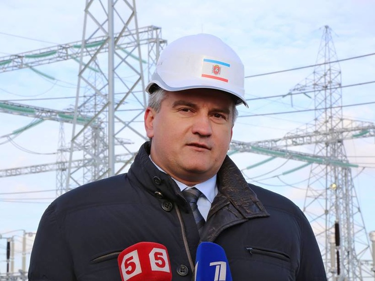Аксенов: Не стоит отменять режим ЧС в Крыму после запуска второй нити энергомоста