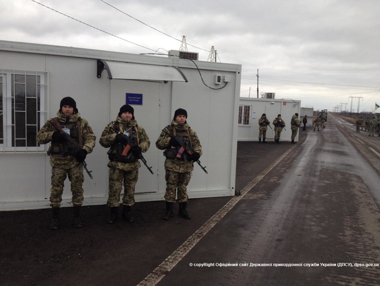 Вблизи линии разграничения в Донецкой области открыли новый пункт пропуска &ndash; "Марьинка"