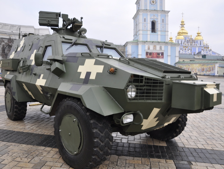 "Укроборонпром" и чешская компания адаптируют бронемашину "Дозор-Б" к стандартам НАТО