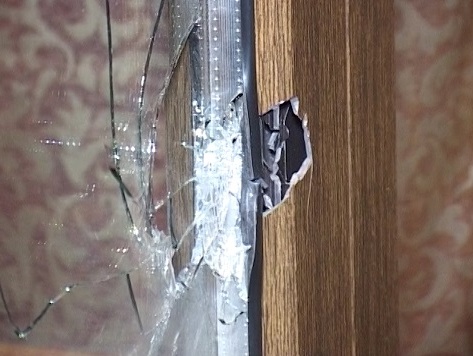 В Киеве полиция задержала двух иностранцев, устроивших стрельбу в кафе. Видео