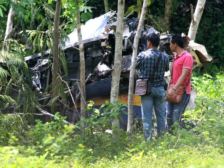 Associated Press: В Индонезии на авиашоу разбился самолет, двое пилотов погибли