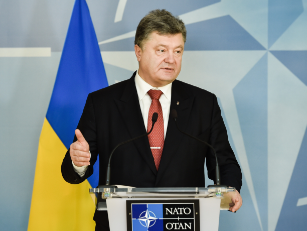 Порошенко: Украина не будет спрашивать у Кремля разрешения, как ей развиваться
